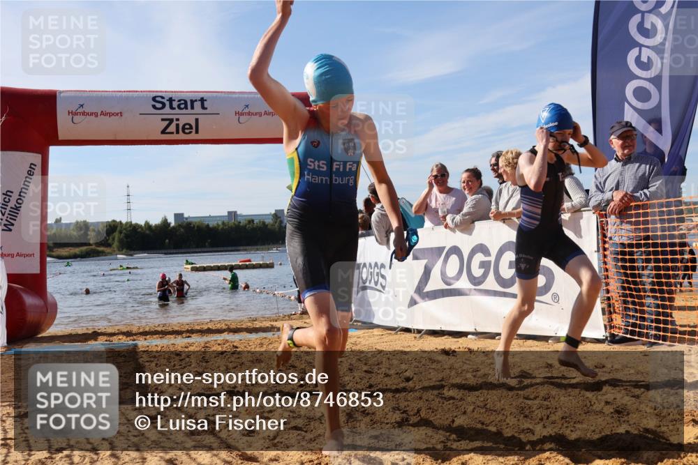 07.09.2025 - 19. Norderstedt Triathlon Luisa Fischer http://msf.ph/oto/8746853 07.09.2025 10:27:09 Schwimmen 56, 66, 641, 653 meine-sportfotos.de