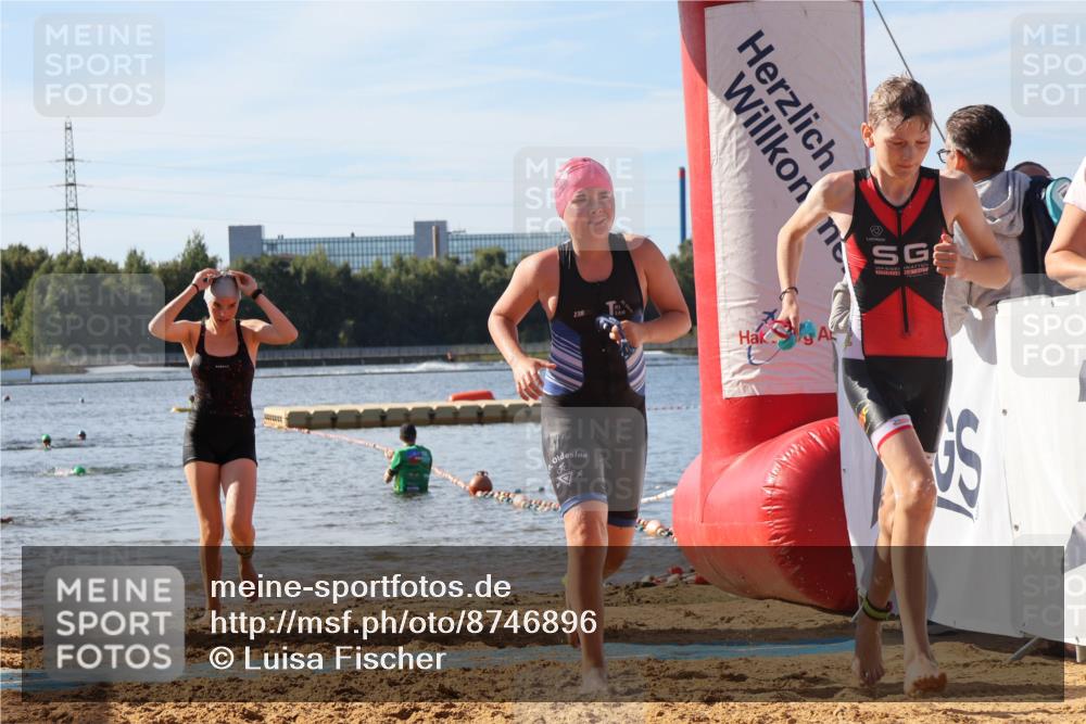 07.09.2025 - 19. Norderstedt Triathlon Luisa Fischer http://msf.ph/oto/8746896 07.09.2025 10:27:18 Schwimmen 56, 63, 66, 122, 666 meine-sportfotos.de