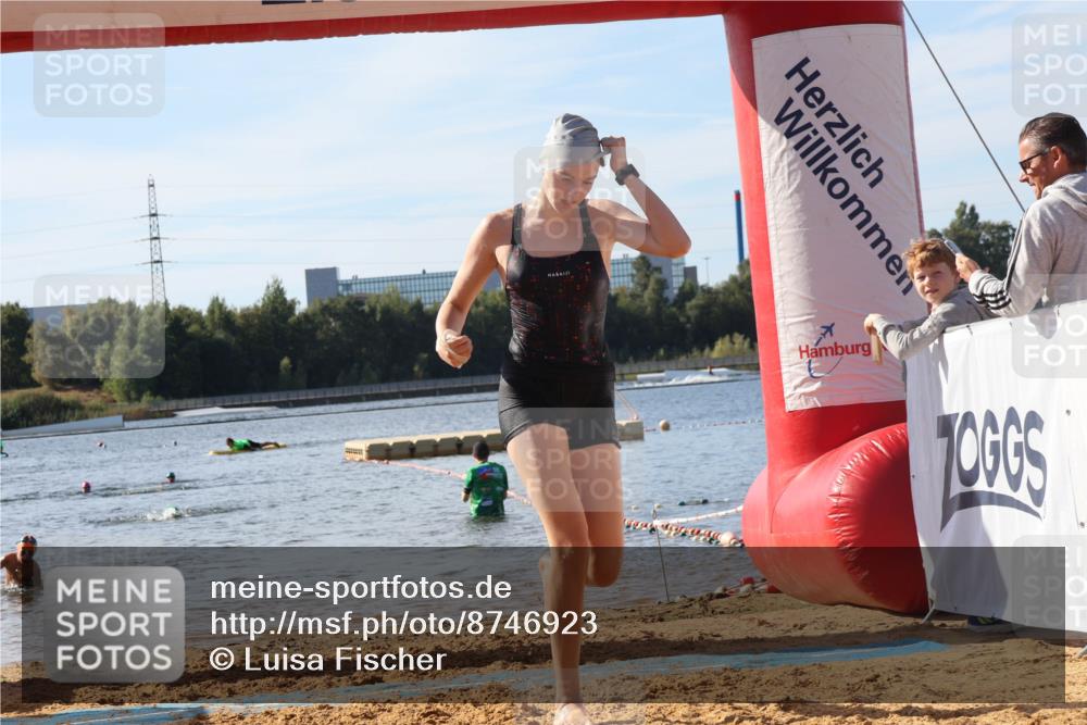 07.09.2025 - 19. Norderstedt Triathlon Luisa Fischer http://msf.ph/oto/8746923 07.09.2025 10:27:20 Schwimmen 63, 122, 666 meine-sportfotos.de
