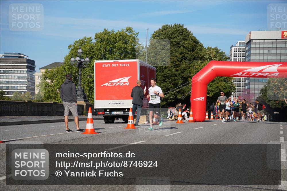 07.09.2025 - BARMER Alsterlauf Yannick Fuchs http://msf.ph/oto/8746924 07.09.2025 09:32:11 Laufen 1, 5209 meine-sportfotos.de
