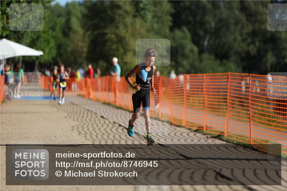 07.09.2025 - 19. Norderstedt Triathlon Michael Strokosch http://msf.ph/oto/8746945 07.09.2025 09:45:04 Laufen 567 meine-sportfotos.de