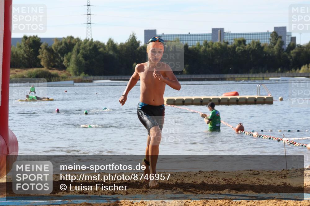 07.09.2025 - 19. Norderstedt Triathlon Luisa Fischer http://msf.ph/oto/8746957 07.09.2025 10:27:28 Schwimmen 63, 84, 122, 666 meine-sportfotos.de
