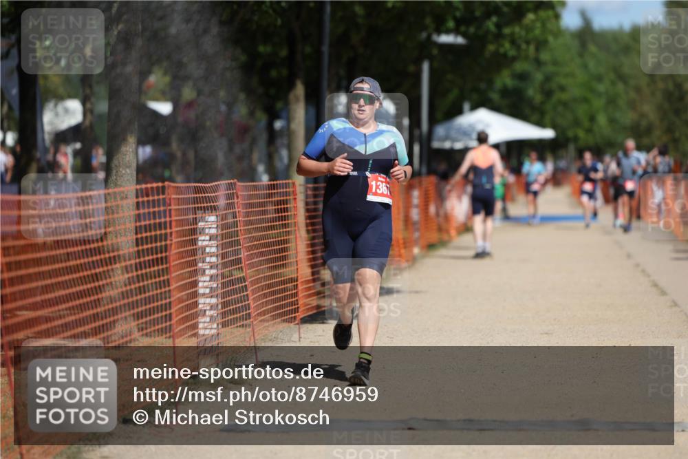 07.09.2025 - 19. Norderstedt Triathlon Michael Strokosch http://msf.ph/oto/8746959 07.09.2025 12:37:23 Laufen 1339, 1367 meine-sportfotos.de