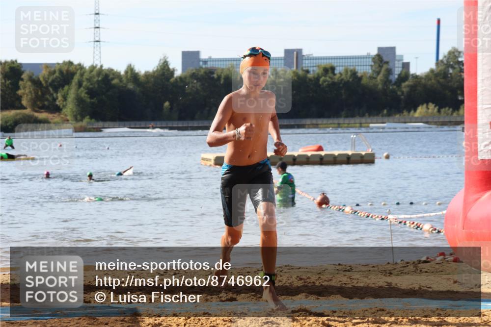 07.09.2025 - 19. Norderstedt Triathlon Luisa Fischer http://msf.ph/oto/8746962 07.09.2025 10:27:28 Schwimmen 63, 84, 122, 666 meine-sportfotos.de