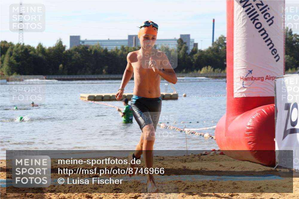 07.09.2025 - 19. Norderstedt Triathlon Luisa Fischer http://msf.ph/oto/8746966 07.09.2025 10:27:29 Schwimmen 63, 84, 122, 666 meine-sportfotos.de