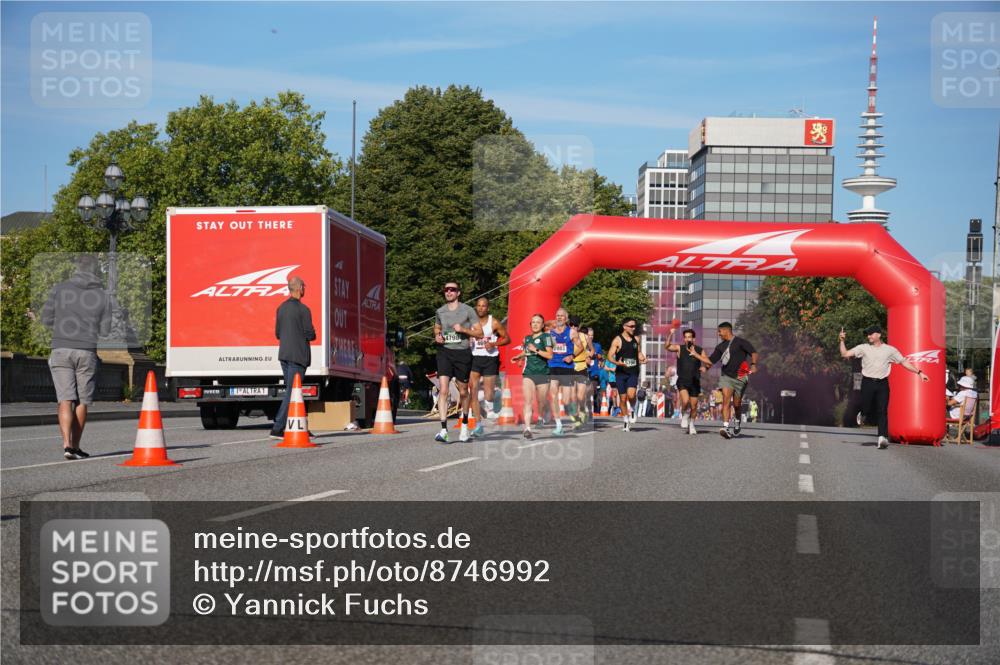 07.09.2025 - BARMER Alsterlauf Yannick Fuchs http://msf.ph/oto/8746992 07.09.2025 09:32:14 Laufen 1, 4798 meine-sportfotos.de