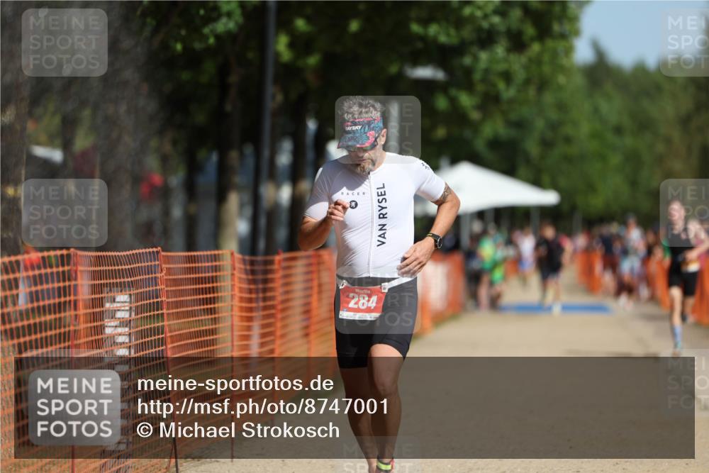 07.09.2025 - 19. Norderstedt Triathlon Michael Strokosch http://msf.ph/oto/8747001 07.09.2025 12:00:53 Laufen 284, 1152 meine-sportfotos.de