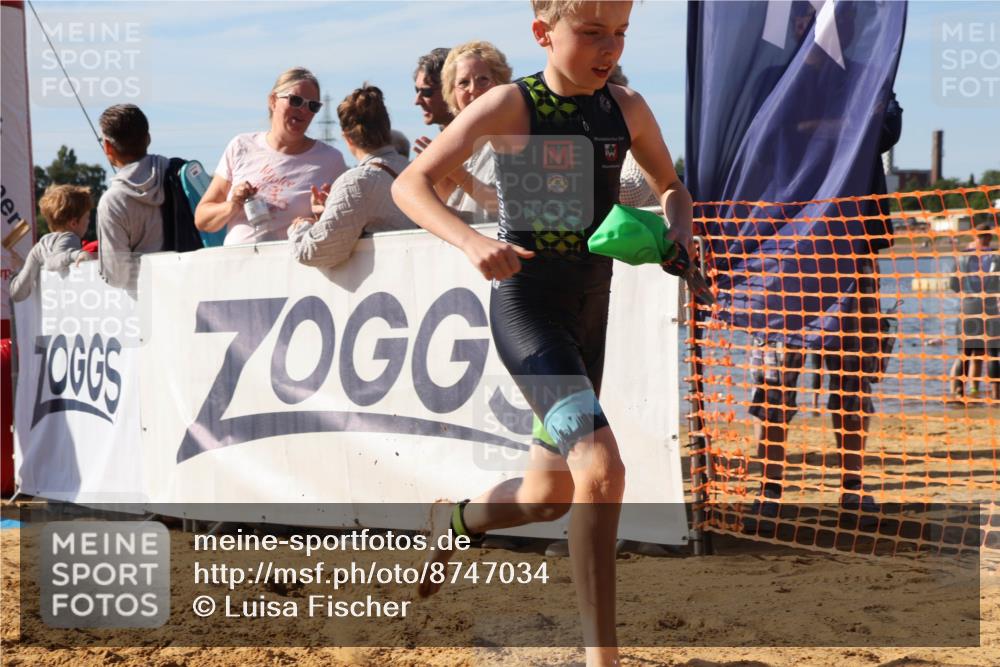 07.09.2025 - 19. Norderstedt Triathlon Luisa Fischer http://msf.ph/oto/8747034 07.09.2025 10:27:51 Schwimmen 85 meine-sportfotos.de