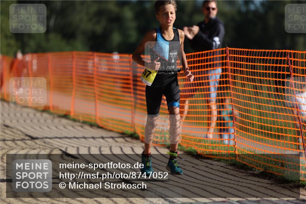 07.09.2025 - 19. Norderstedt Triathlon Michael Strokosch http://msf.ph/oto/8747052 07.09.2025 09:45:07 Laufen 567 meine-sportfotos.de