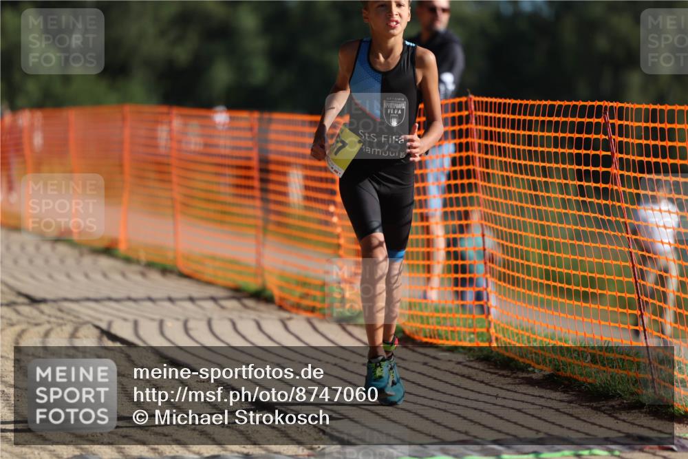 07.09.2025 - 19. Norderstedt Triathlon Michael Strokosch http://msf.ph/oto/8747060 07.09.2025 09:45:08 Laufen 567 meine-sportfotos.de