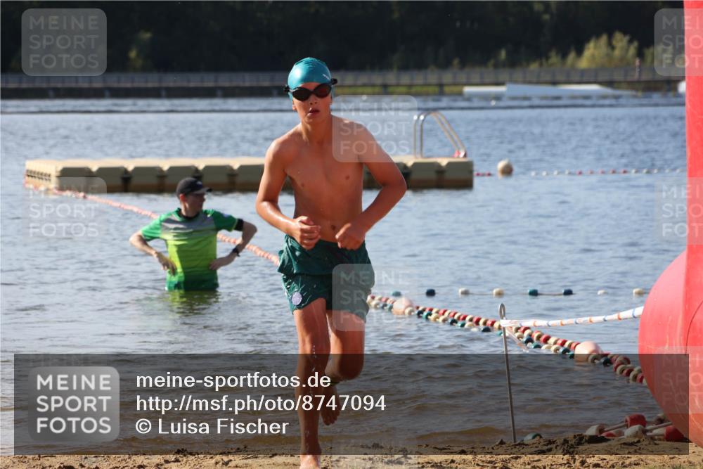 07.09.2025 - 19. Norderstedt Triathlon Luisa Fischer http://msf.ph/oto/8747094 07.09.2025 10:28:14 Schwimmen 94, 116, 644 meine-sportfotos.de