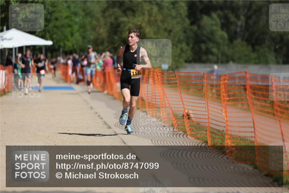 07.09.2025 - 19. Norderstedt Triathlon Michael Strokosch http://msf.ph/oto/8747099 07.09.2025 12:00:57 Laufen 284, 1152 meine-sportfotos.de