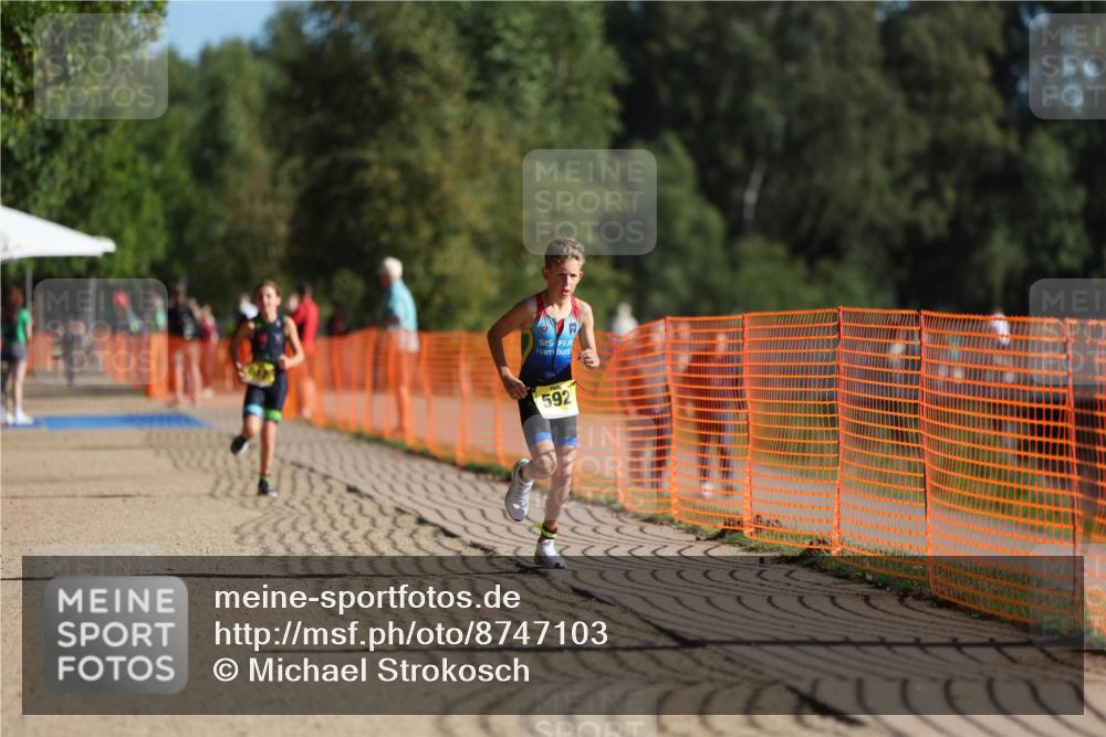 07.09.2025 - 19. Norderstedt Triathlon Michael Strokosch http://msf.ph/oto/8747103 07.09.2025 09:45:12 Laufen 567, 592 meine-sportfotos.de