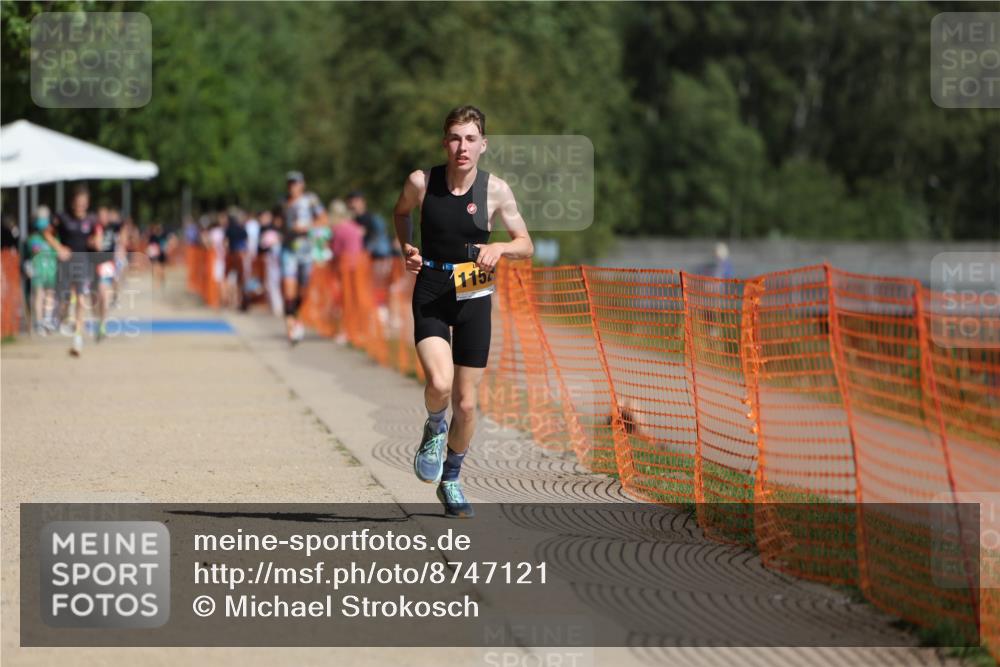 07.09.2025 - 19. Norderstedt Triathlon Michael Strokosch http://msf.ph/oto/8747121 07.09.2025 12:00:57 Laufen 284, 1152 meine-sportfotos.de