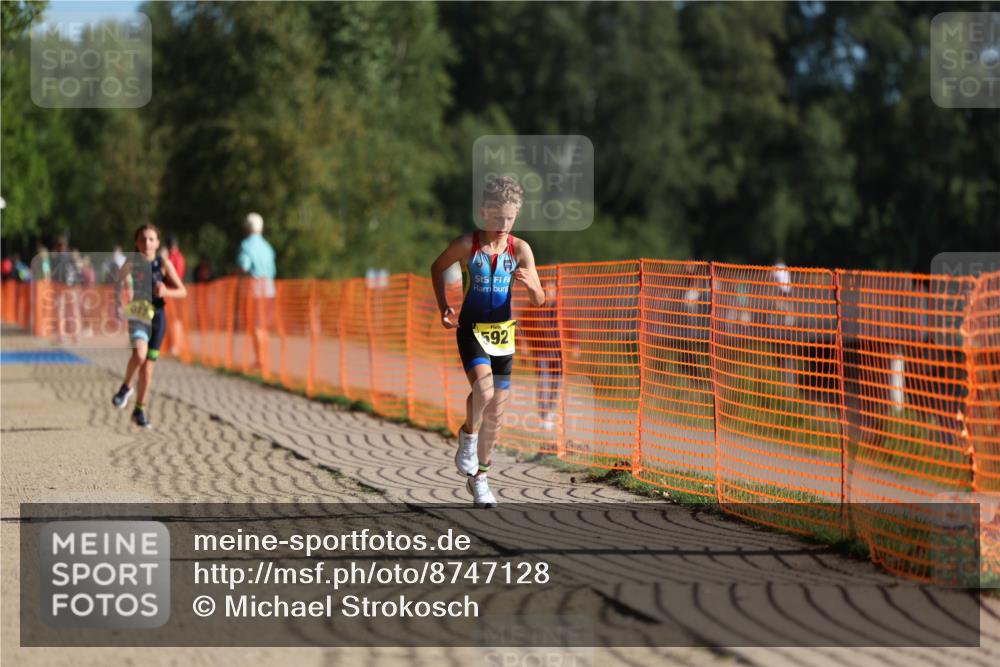 07.09.2025 - 19. Norderstedt Triathlon Michael Strokosch http://msf.ph/oto/8747128 07.09.2025 09:45:13 Laufen 567, 592 meine-sportfotos.de