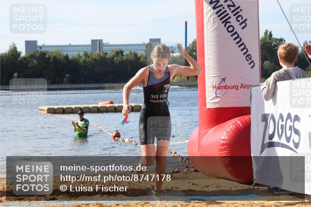 07.09.2025 - 19. Norderstedt Triathlon Luisa Fischer http://msf.ph/oto/8747178 07.09.2025 10:30:04 Schwimmen 59 meine-sportfotos.de