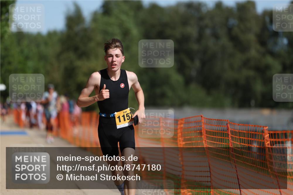 07.09.2025 - 19. Norderstedt Triathlon Michael Strokosch http://msf.ph/oto/8747180 07.09.2025 12:00:59 Laufen 1152 meine-sportfotos.de