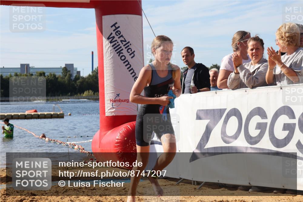 07.09.2025 - 19. Norderstedt Triathlon Luisa Fischer http://msf.ph/oto/8747207 07.09.2025 10:30:05 Schwimmen 59 meine-sportfotos.de