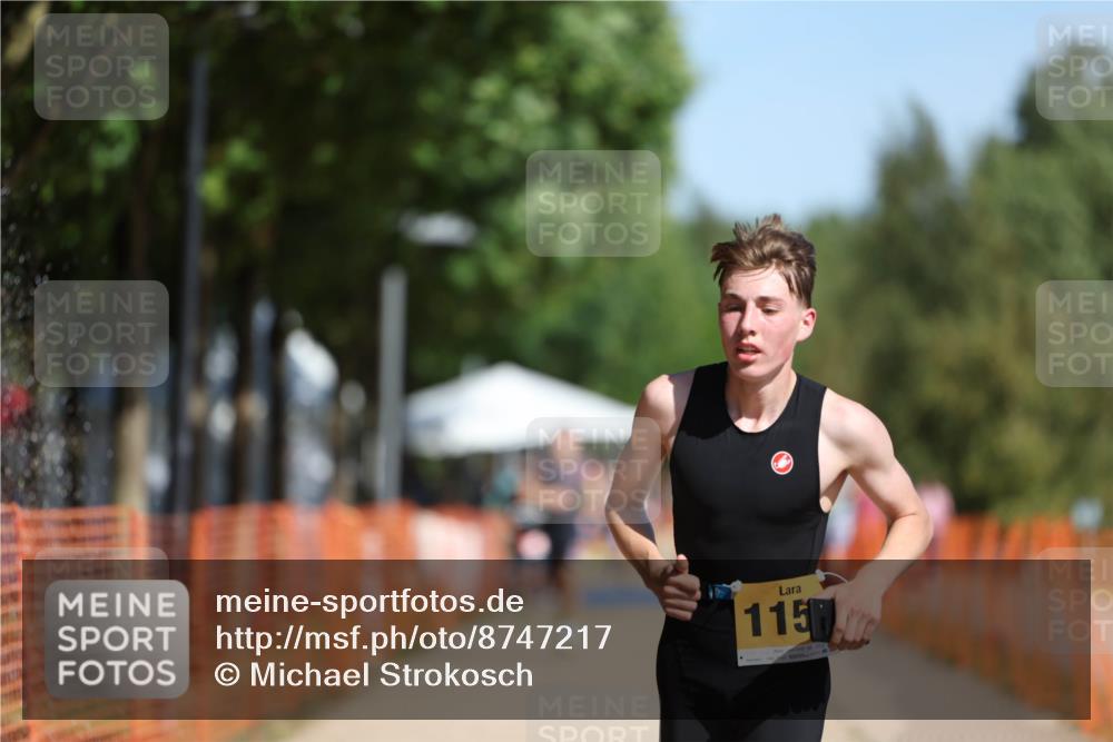 07.09.2025 - 19. Norderstedt Triathlon Michael Strokosch http://msf.ph/oto/8747217 07.09.2025 12:01:00 Laufen 1152, 1156 meine-sportfotos.de
