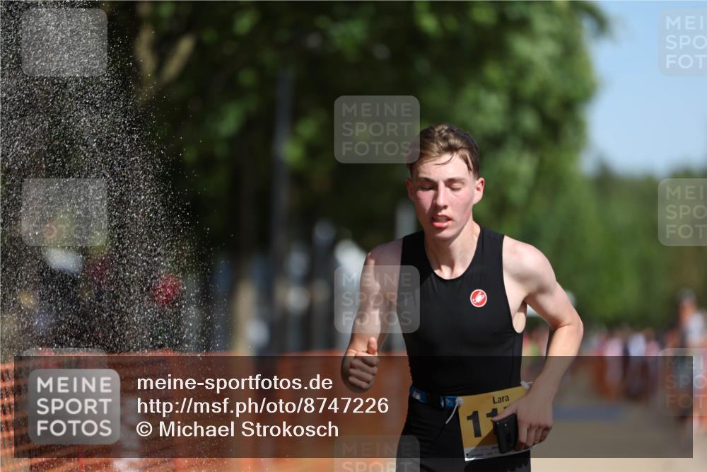 07.09.2025 - 19. Norderstedt Triathlon Michael Strokosch http://msf.ph/oto/8747226 07.09.2025 12:01:00 Laufen 1152, 1156 meine-sportfotos.de