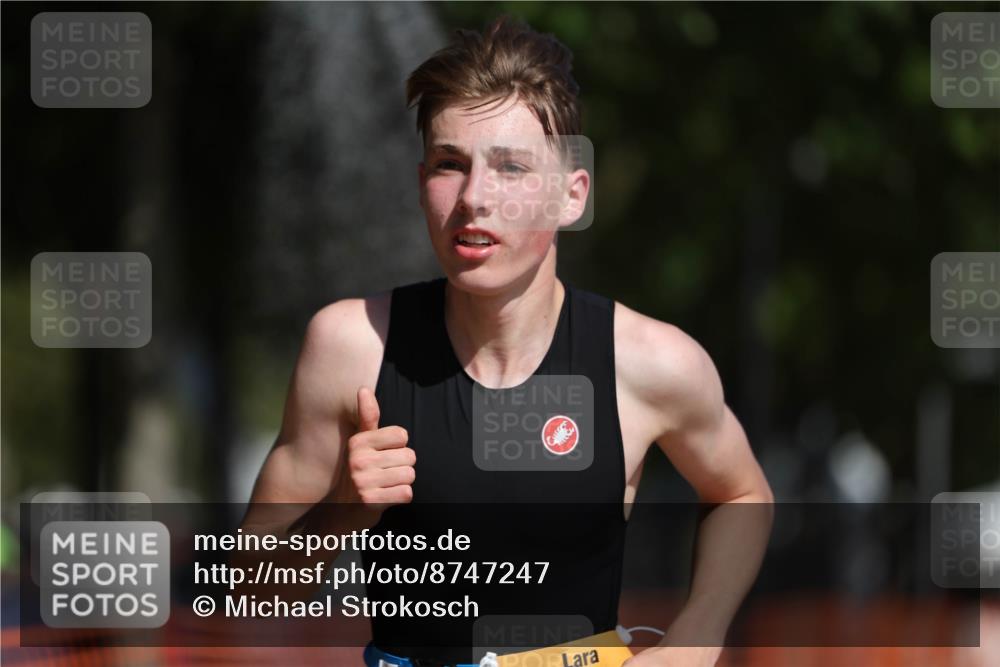 07.09.2025 - 19. Norderstedt Triathlon Michael Strokosch http://msf.ph/oto/8747247 07.09.2025 12:01:01 Laufen 1152, 1156 meine-sportfotos.de