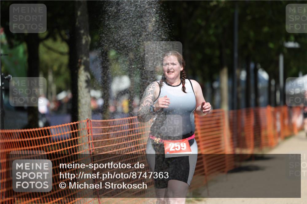 07.09.2025 - 19. Norderstedt Triathlon Michael Strokosch http://msf.ph/oto/8747363 07.09.2025 12:37:48 Laufen 259 meine-sportfotos.de