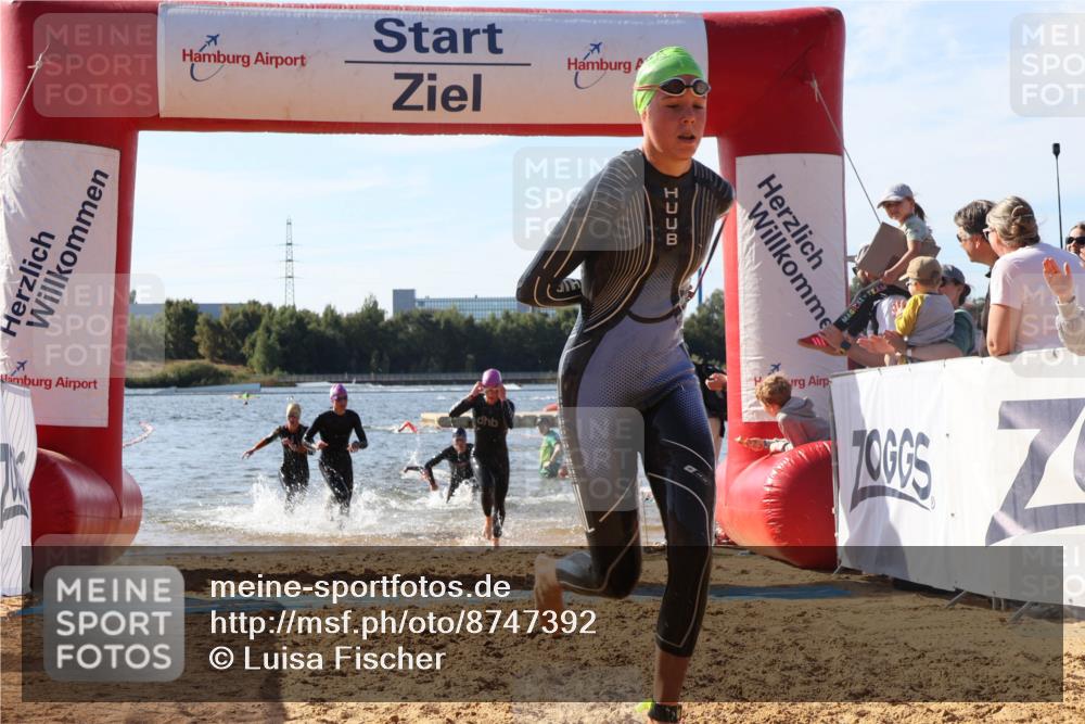 07.09.2025 - 19. Norderstedt Triathlon Luisa Fischer http://msf.ph/oto/8747392 07.09.2025 10:48:59 Schwimmen 1163, 1165, 1168, 1185, 1191 meine-sportfotos.de