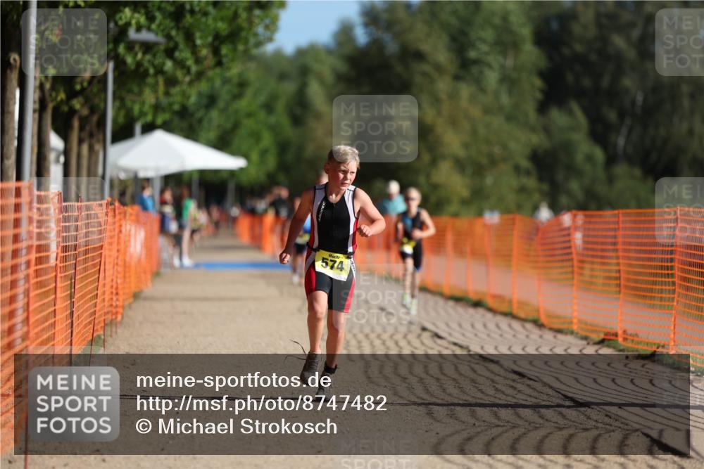 07.09.2025 - 19. Norderstedt Triathlon Michael Strokosch http://msf.ph/oto/8747482 07.09.2025 09:45:45 Laufen 574, 577 meine-sportfotos.de