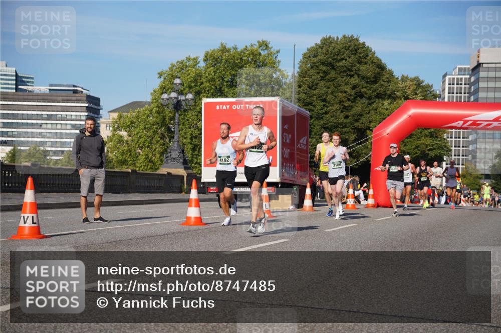 07.09.2025 - BARMER Alsterlauf Yannick Fuchs http://msf.ph/oto/8747485 07.09.2025 09:32:34 Laufen 4192, 1, 3180, 3639, 5436 meine-sportfotos.de