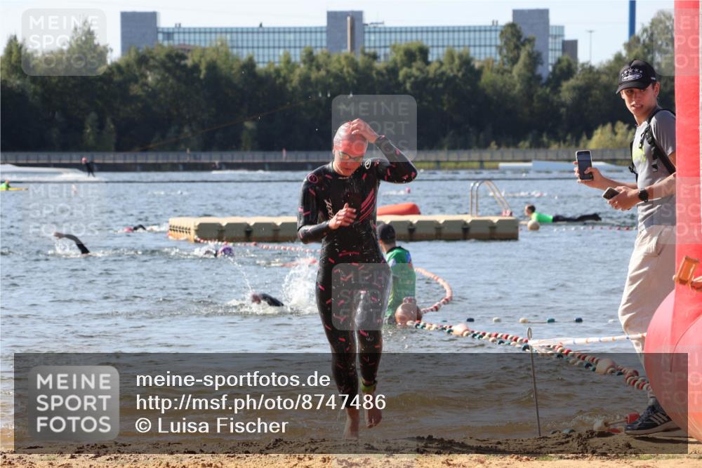 07.09.2025 - 19. Norderstedt Triathlon Luisa Fischer http://msf.ph/oto/8747486 07.09.2025 10:49:08 Schwimmen 1163, 1165, 1168, 1185, 1191, 1196 meine-sportfotos.de
