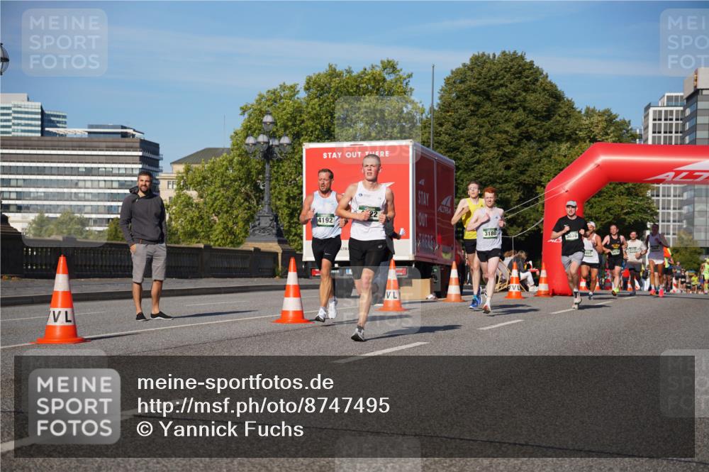 07.09.2025 - BARMER Alsterlauf Yannick Fuchs http://msf.ph/oto/8747495 07.09.2025 09:32:34 Laufen 4192, 3180, 3639, 401 meine-sportfotos.de