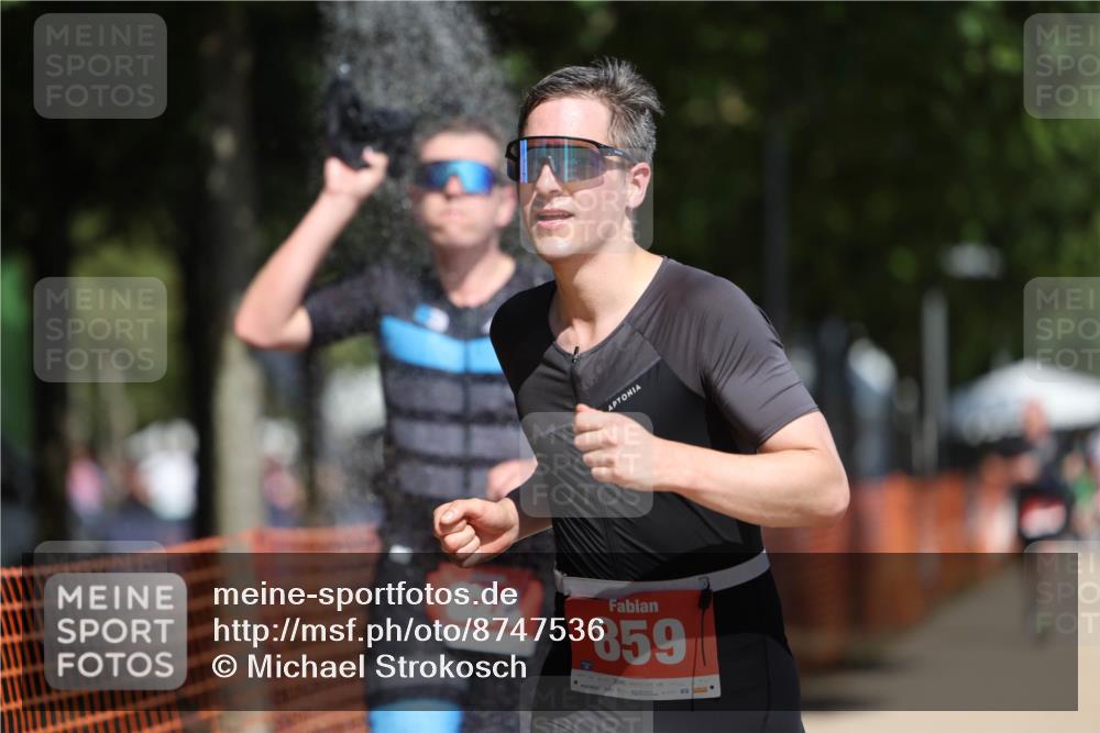 07.09.2025 - 19. Norderstedt Triathlon Michael Strokosch http://msf.ph/oto/8747536 07.09.2025 12:38:03 Laufen 136, 202, 302, 824, 859 meine-sportfotos.de