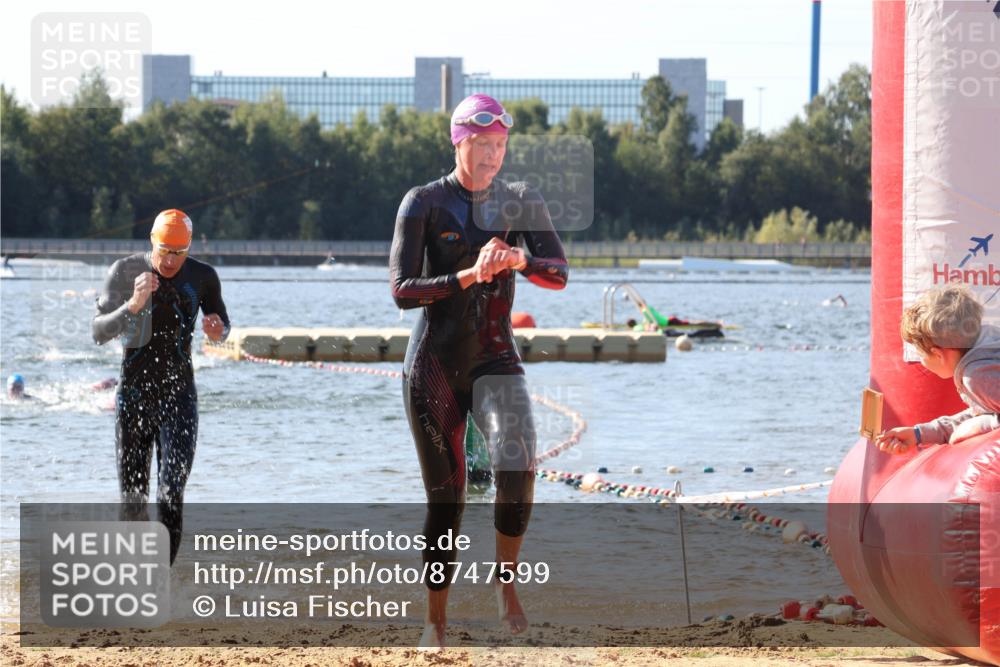 07.09.2025 - 19. Norderstedt Triathlon Luisa Fischer http://msf.ph/oto/8747599 07.09.2025 10:49:39 Schwimmen 225, 231, 1188 meine-sportfotos.de