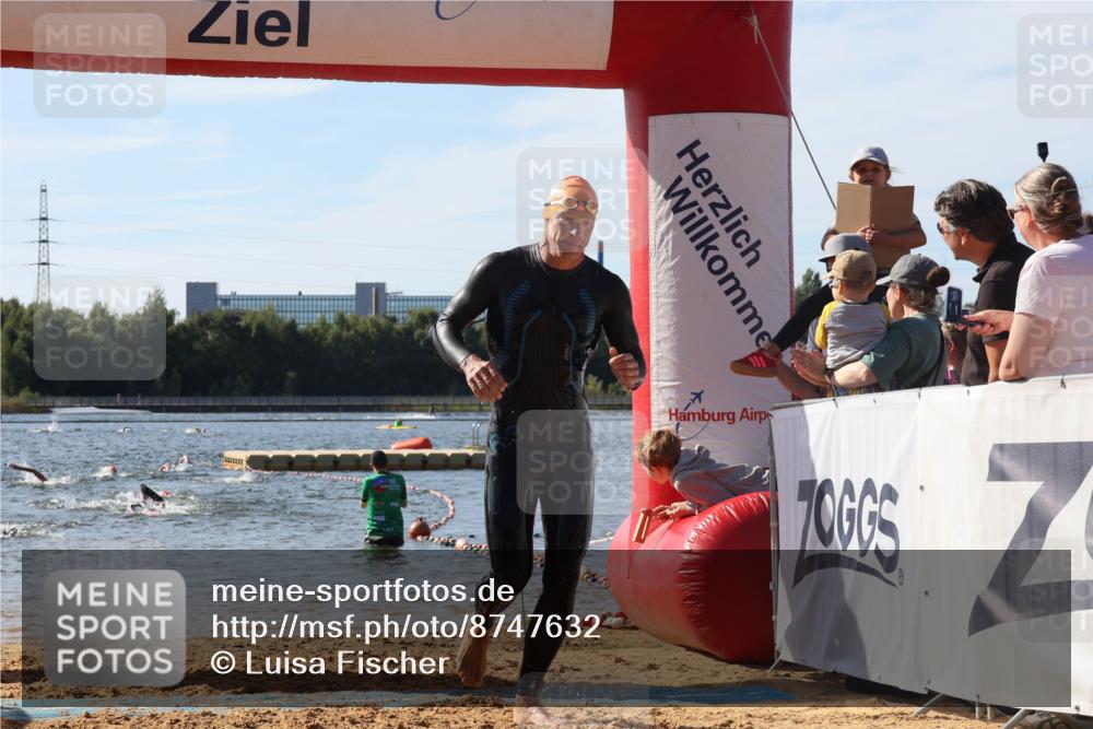 07.09.2025 - 19. Norderstedt Triathlon Luisa Fischer http://msf.ph/oto/8747632 07.09.2025 10:49:43 Schwimmen 225, 231, 1188 meine-sportfotos.de