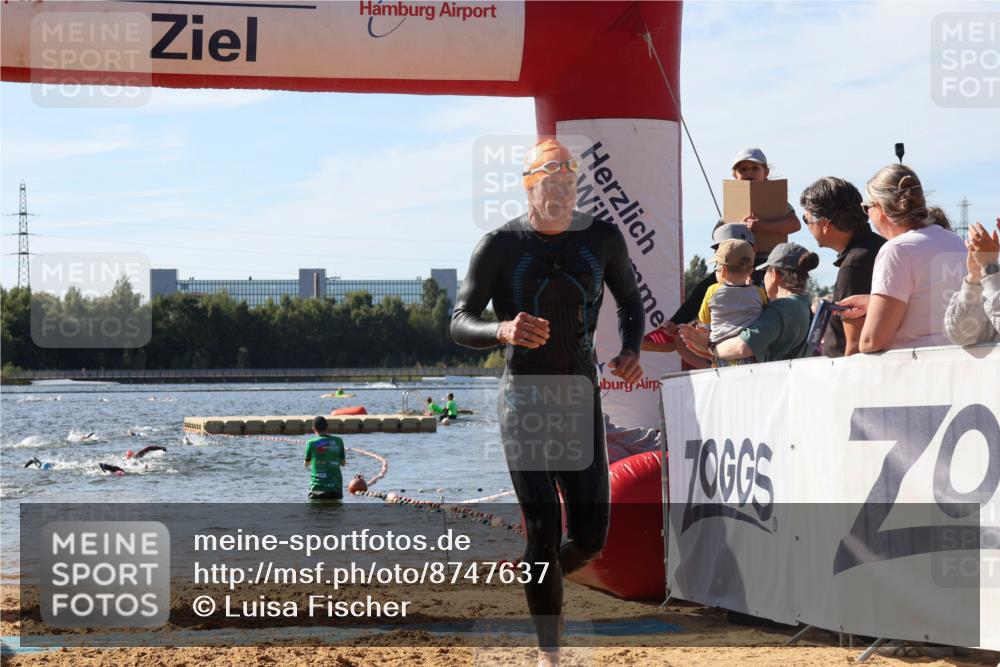 07.09.2025 - 19. Norderstedt Triathlon Luisa Fischer http://msf.ph/oto/8747637 07.09.2025 10:49:43 Schwimmen 225, 231, 1188 meine-sportfotos.de