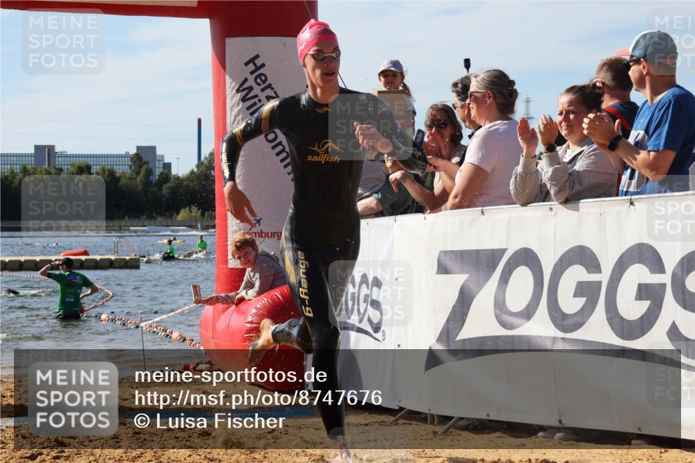 07.09.2025 - 19. Norderstedt Triathlon Luisa Fischer http://msf.ph/oto/8747676 07.09.2025 10:49:55 Schwimmen 1158, 1176 meine-sportfotos.de
