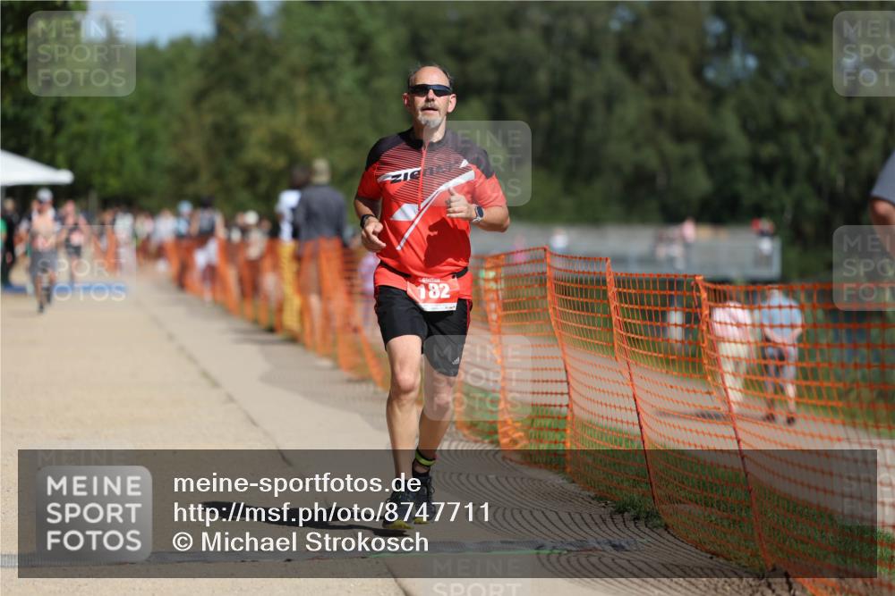 07.09.2025 - 19. Norderstedt Triathlon Michael Strokosch http://msf.ph/oto/8747711 07.09.2025 12:38:15 Laufen 182, 299, 1378 meine-sportfotos.de
