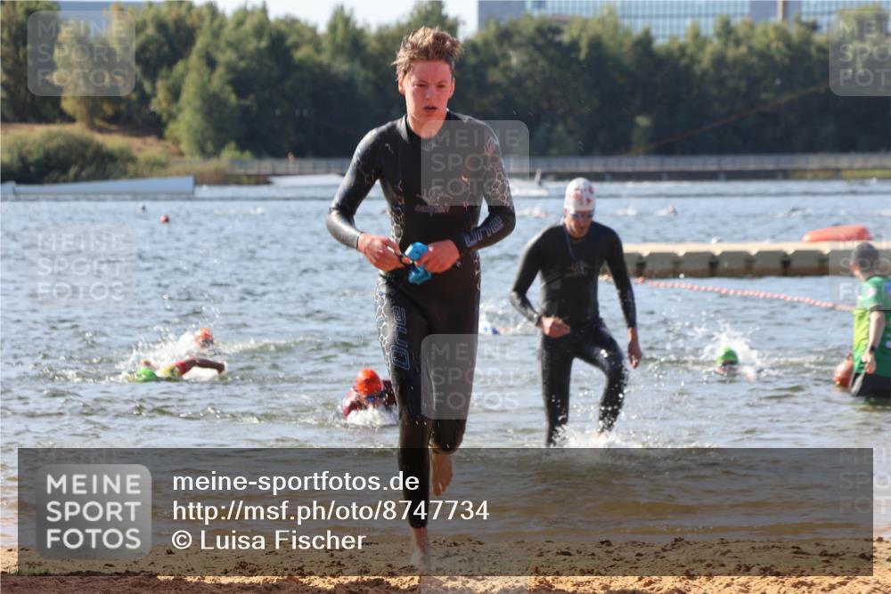 07.09.2025 - 19. Norderstedt Triathlon Luisa Fischer http://msf.ph/oto/8747734 07.09.2025 10:50:02 Schwimmen 1158, 1171, 1176, 1355 meine-sportfotos.de