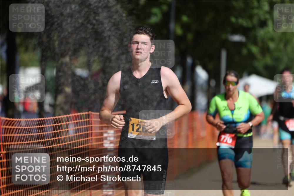 07.09.2025 - 19. Norderstedt Triathlon Michael Strokosch http://msf.ph/oto/8747845 07.09.2025 12:01:27 Laufen 770, 1208, 1301, 1332, 1348 meine-sportfotos.de
