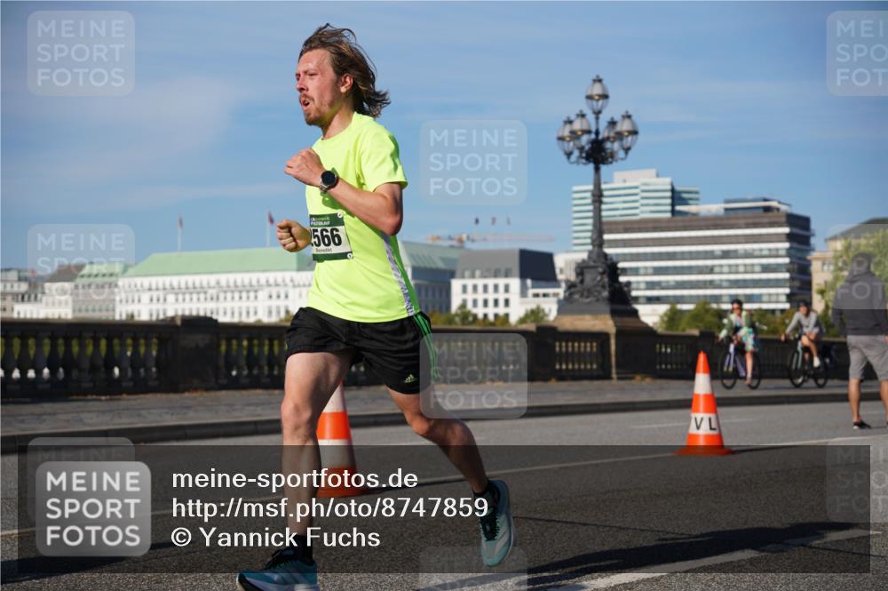 07.09.2025 - BARMER Alsterlauf Yannick Fuchs http://msf.ph/oto/8747859 07.09.2025 09:32:45 Laufen 566 meine-sportfotos.de