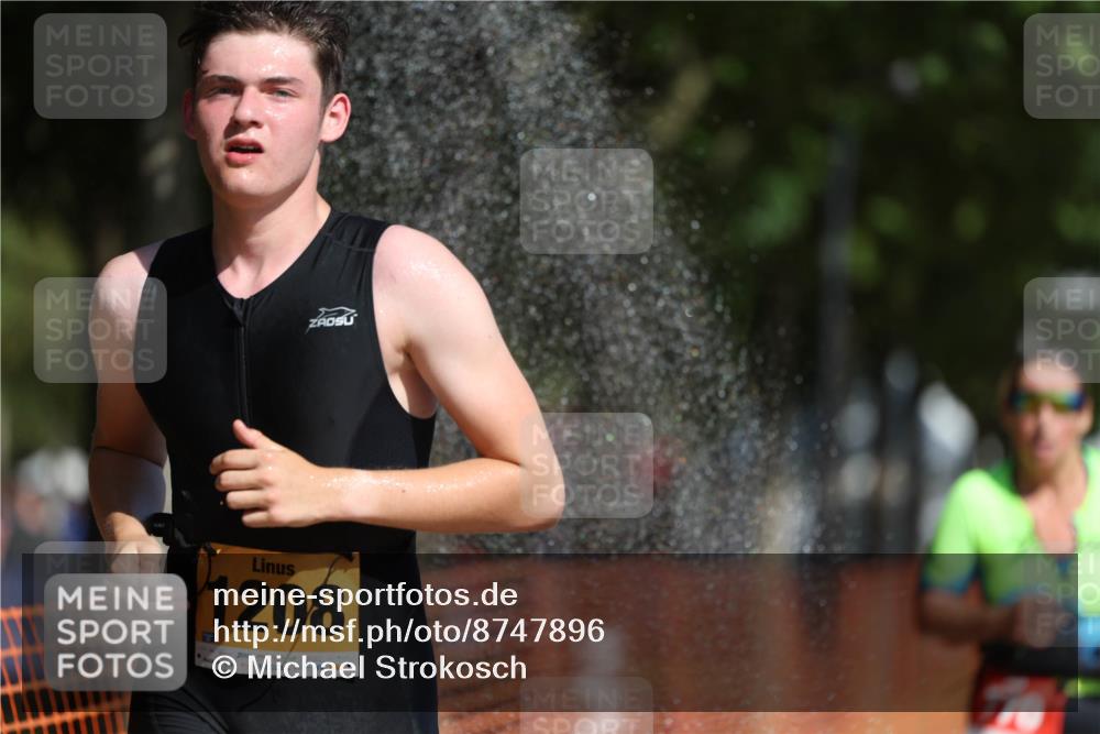 07.09.2025 - 19. Norderstedt Triathlon Michael Strokosch http://msf.ph/oto/8747896 07.09.2025 12:01:29 Laufen 770, 774, 1208, 1301, 1332, 1348 meine-sportfotos.de