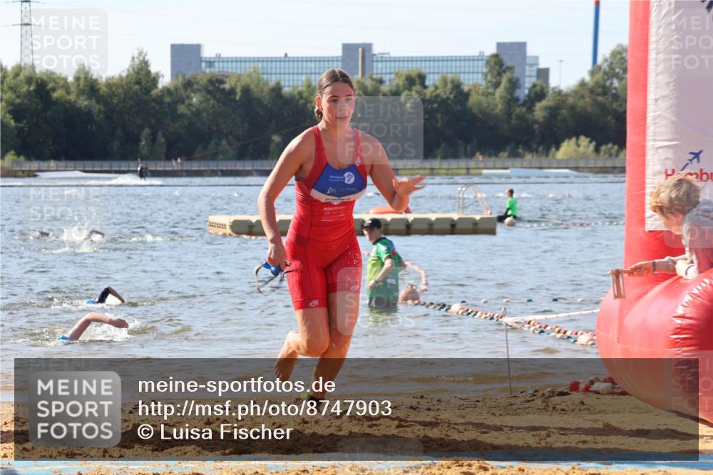 07.09.2025 - 19. Norderstedt Triathlon Luisa Fischer http://msf.ph/oto/8747903 07.09.2025 10:50:23 Schwimmen 1157, 1160, 1167, 1189, 1335 meine-sportfotos.de