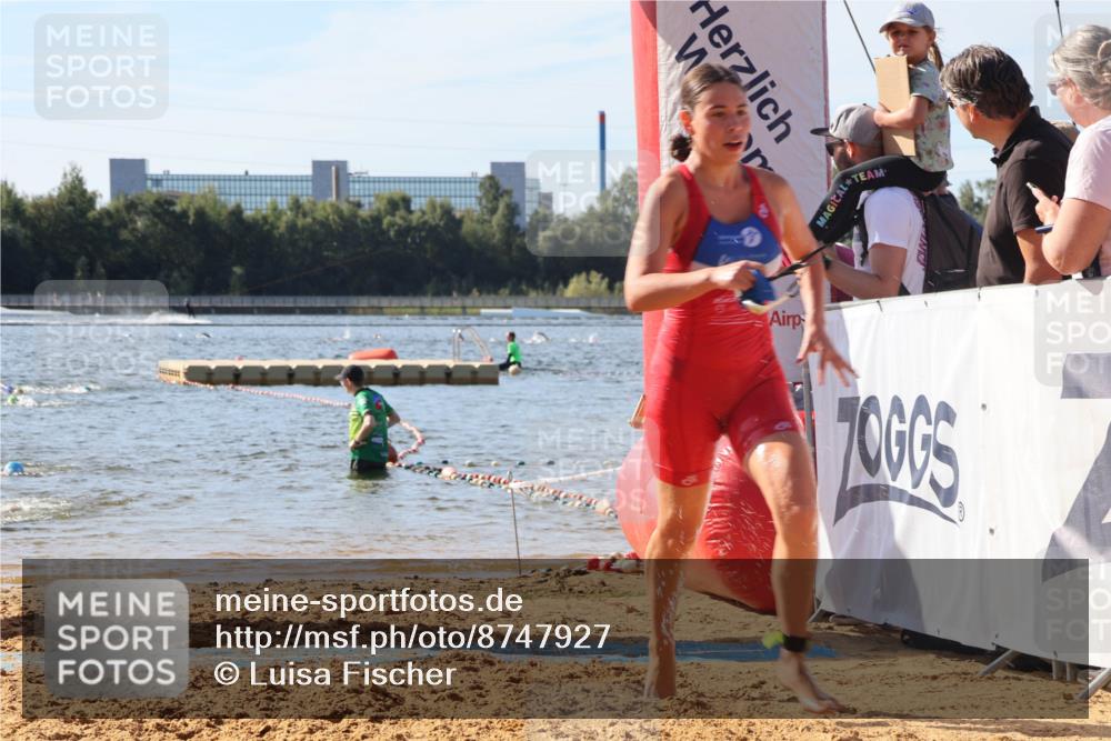 07.09.2025 - 19. Norderstedt Triathlon Luisa Fischer http://msf.ph/oto/8747927 07.09.2025 10:50:24 Schwimmen 1157, 1160, 1167, 1189, 1335 meine-sportfotos.de