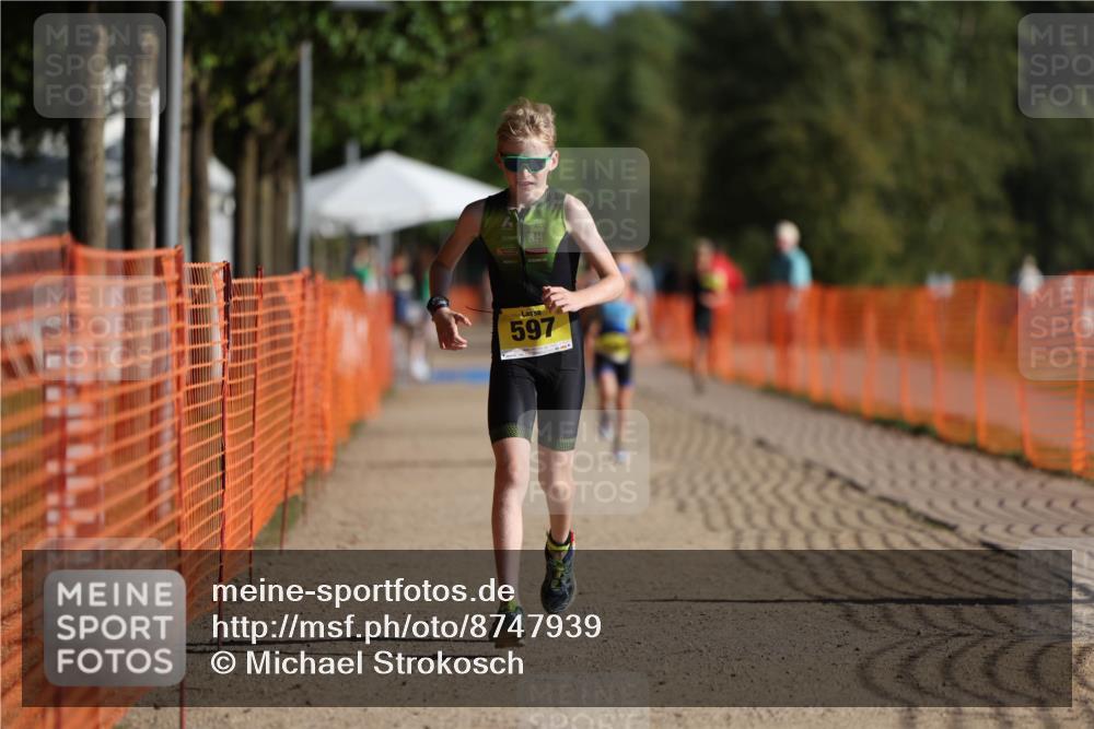 07.09.2025 - 19. Norderstedt Triathlon Michael Strokosch http://msf.ph/oto/8747939 07.09.2025 09:46:11 Laufen 555, 597 meine-sportfotos.de