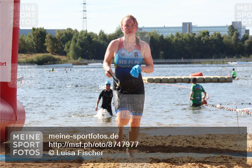 07.09.2025 - 19. Norderstedt Triathlon Luisa Fischer http://msf.ph/oto/8747977 07.09.2025 10:50:29 Schwimmen 1160, 1167, 1189, 1227 meine-sportfotos.de