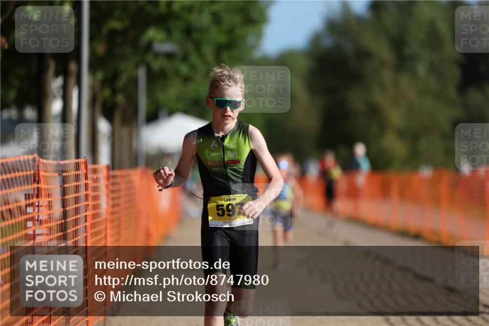 07.09.2025 - 19. Norderstedt Triathlon Michael Strokosch http://msf.ph/oto/8747980 07.09.2025 09:46:13 Laufen 555, 597 meine-sportfotos.de