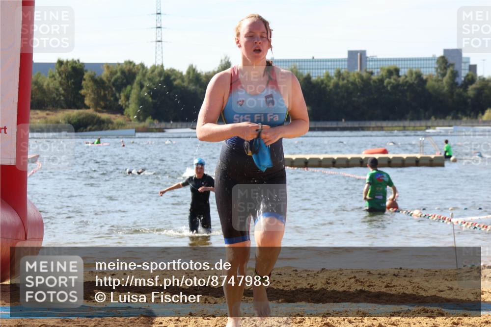 07.09.2025 - 19. Norderstedt Triathlon Luisa Fischer http://msf.ph/oto/8747983 07.09.2025 10:50:30 Schwimmen 1160, 1167, 1189, 1227 meine-sportfotos.de