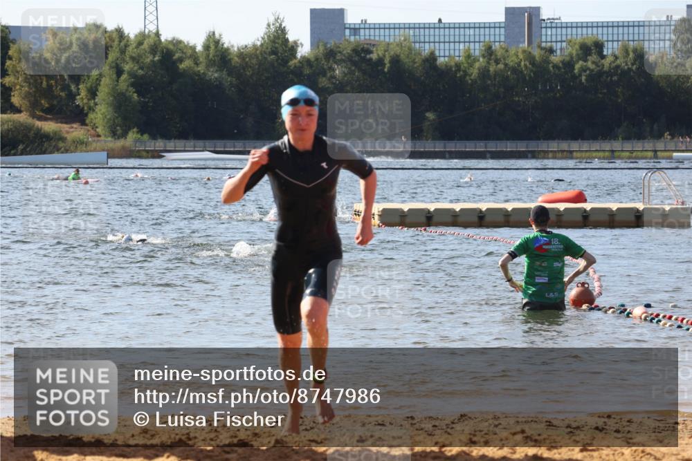 07.09.2025 - 19. Norderstedt Triathlon Luisa Fischer http://msf.ph/oto/8747986 07.09.2025 10:50:34 Schwimmen 1167, 1189, 1227 meine-sportfotos.de