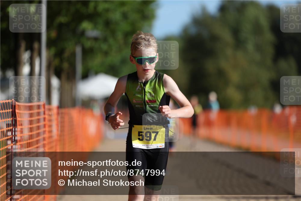 07.09.2025 - 19. Norderstedt Triathlon Michael Strokosch http://msf.ph/oto/8747994 07.09.2025 09:46:13 Laufen 555, 597 meine-sportfotos.de