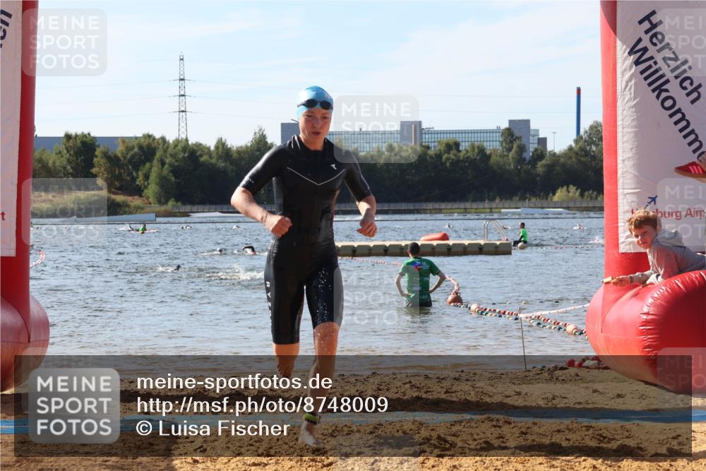 07.09.2025 - 19. Norderstedt Triathlon Luisa Fischer http://msf.ph/oto/8748009 07.09.2025 10:50:35 Schwimmen 1167, 1189, 1227 meine-sportfotos.de